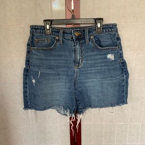 Universal Thread Boyfriend Jean Shorts, Size 6/ 28
